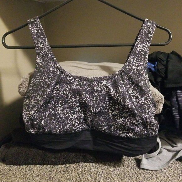LULULEMON SPORTS BRA SIZE 8 - Picture 1 of 3